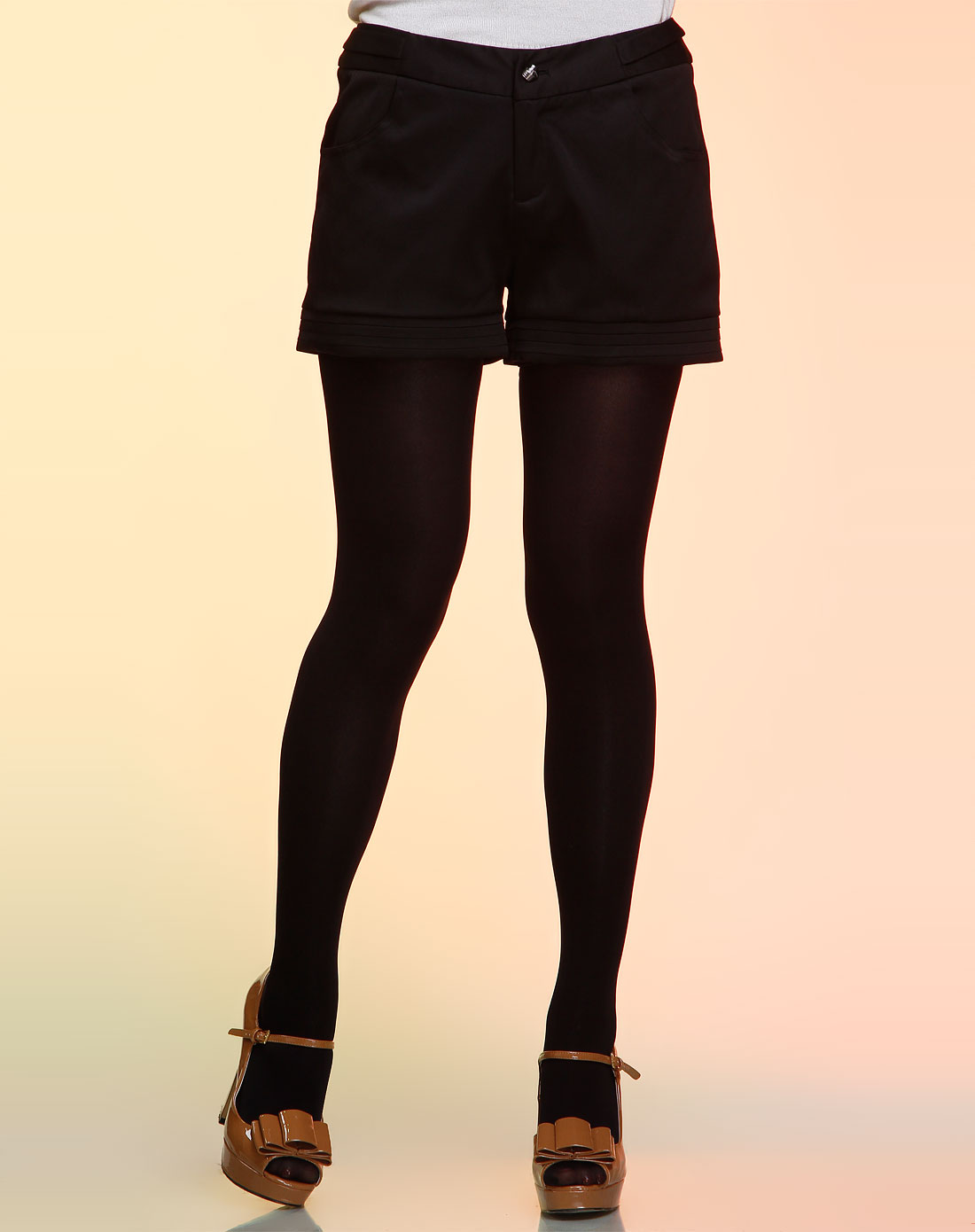 三彩黑色休闲短裤