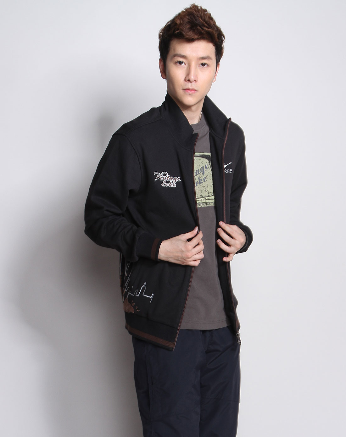 鸿星尔克ERKE男款<em>黑色</em>时尚<em>开衫</em>长袖<em>卫衣</em>130