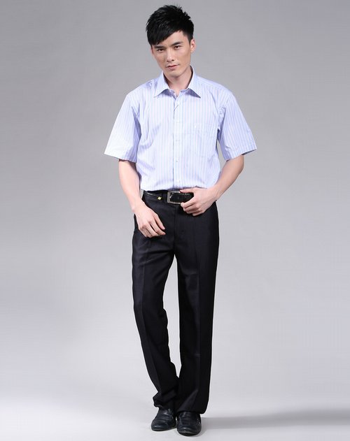 花花公子PLAYBOY男装专场白\/蓝色直纹休闲短