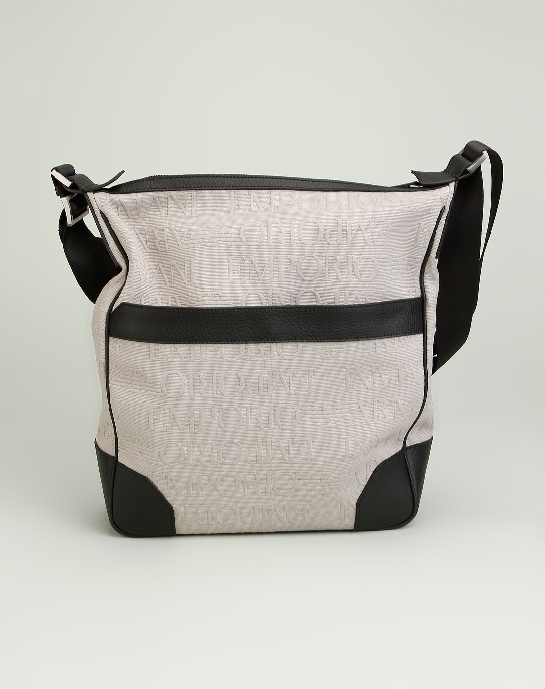 <em>emporioarmani女包</em>便宜价格 质量好吗