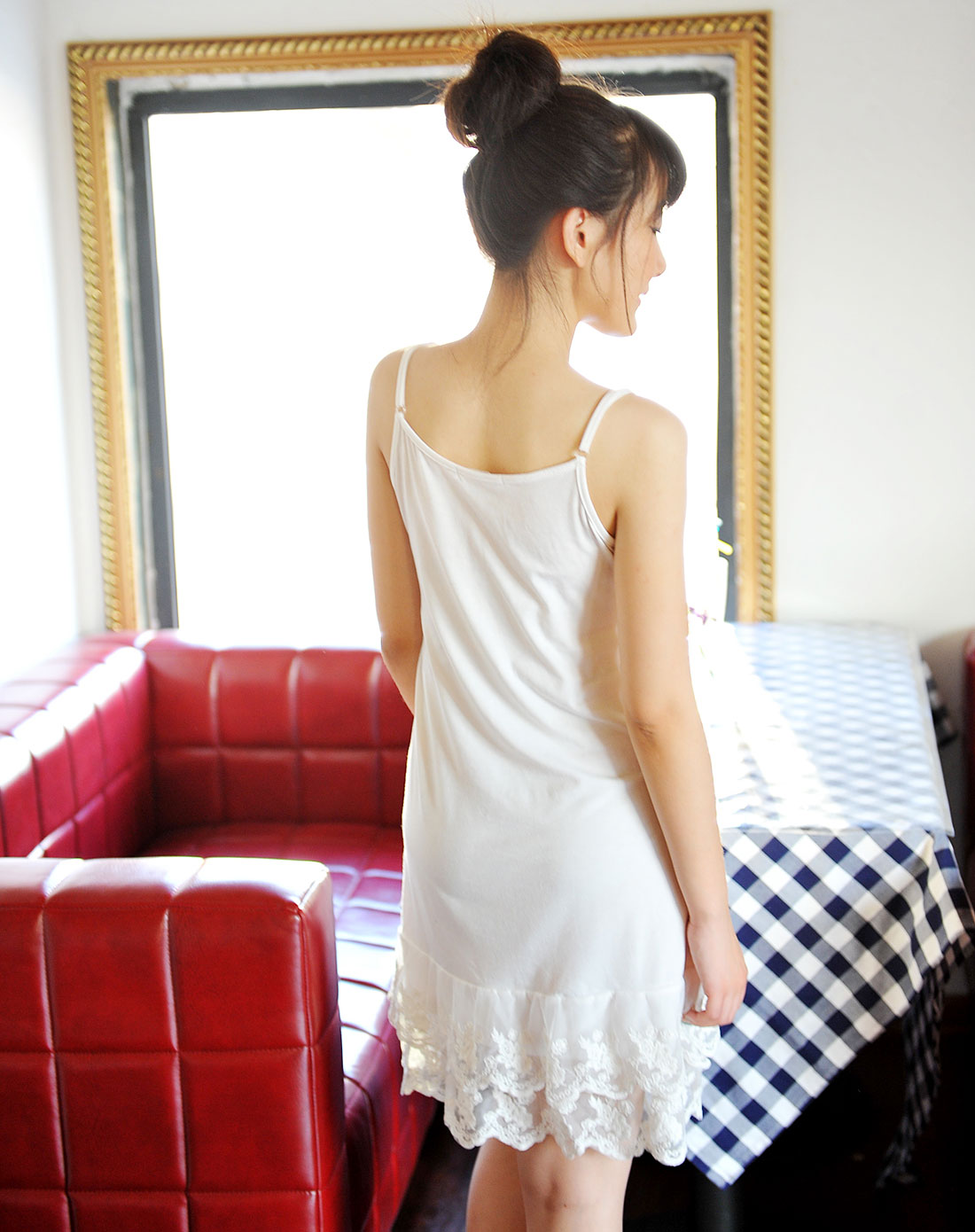 白色蕾丝打底裙;+<em>韩都衣舍hstyle女装</em>专场纯色