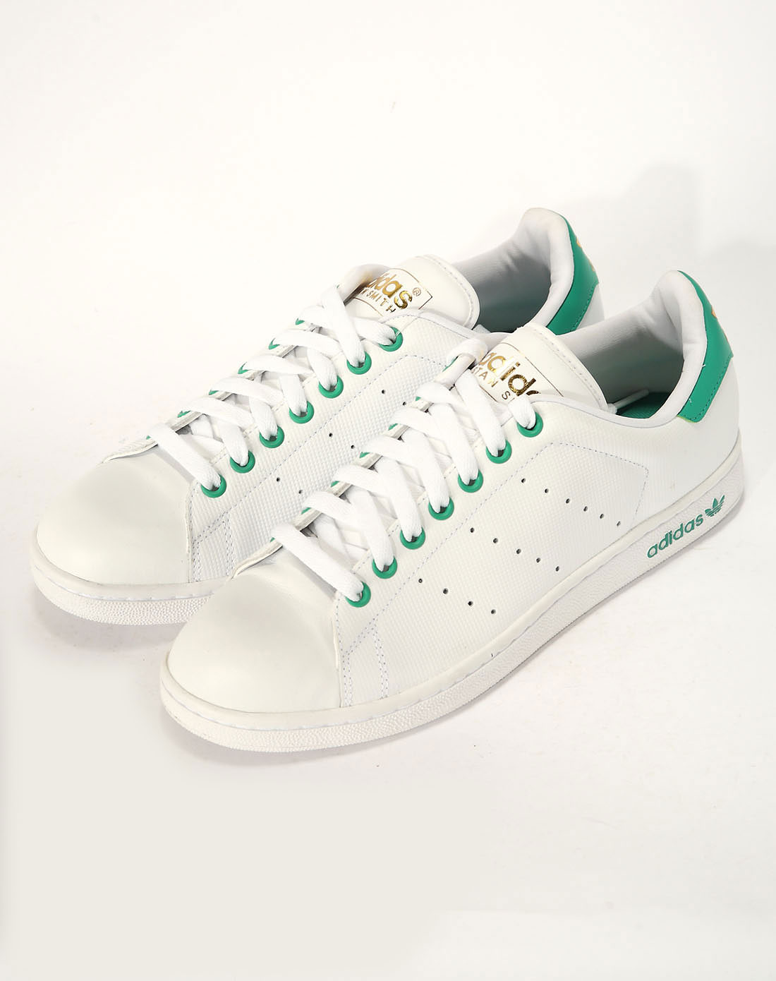 阿迪达斯adidas男女装男子白色经典鞋G44093
