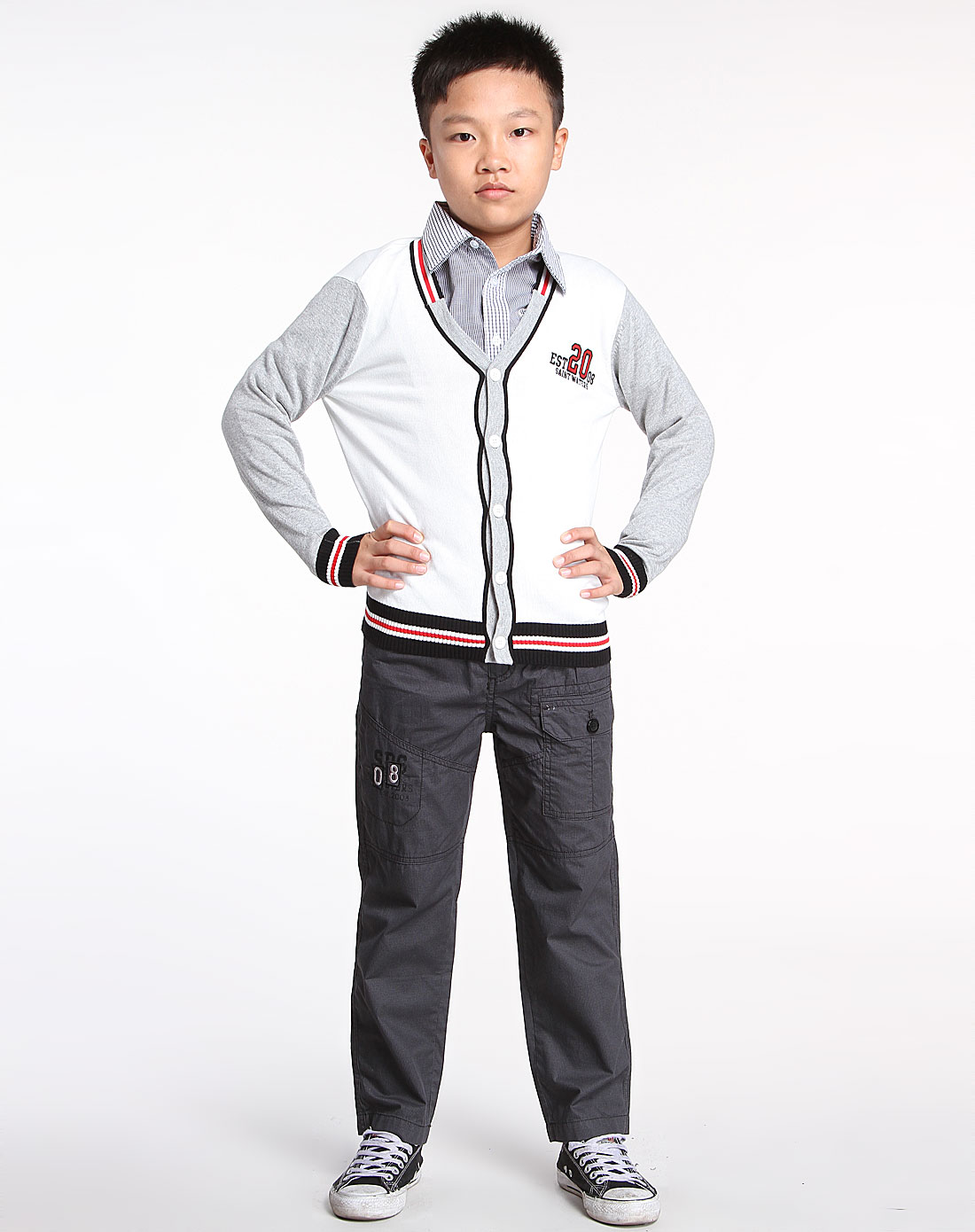 三点水SAINT WATERS男女童男童<em>白灰色</em>休闲