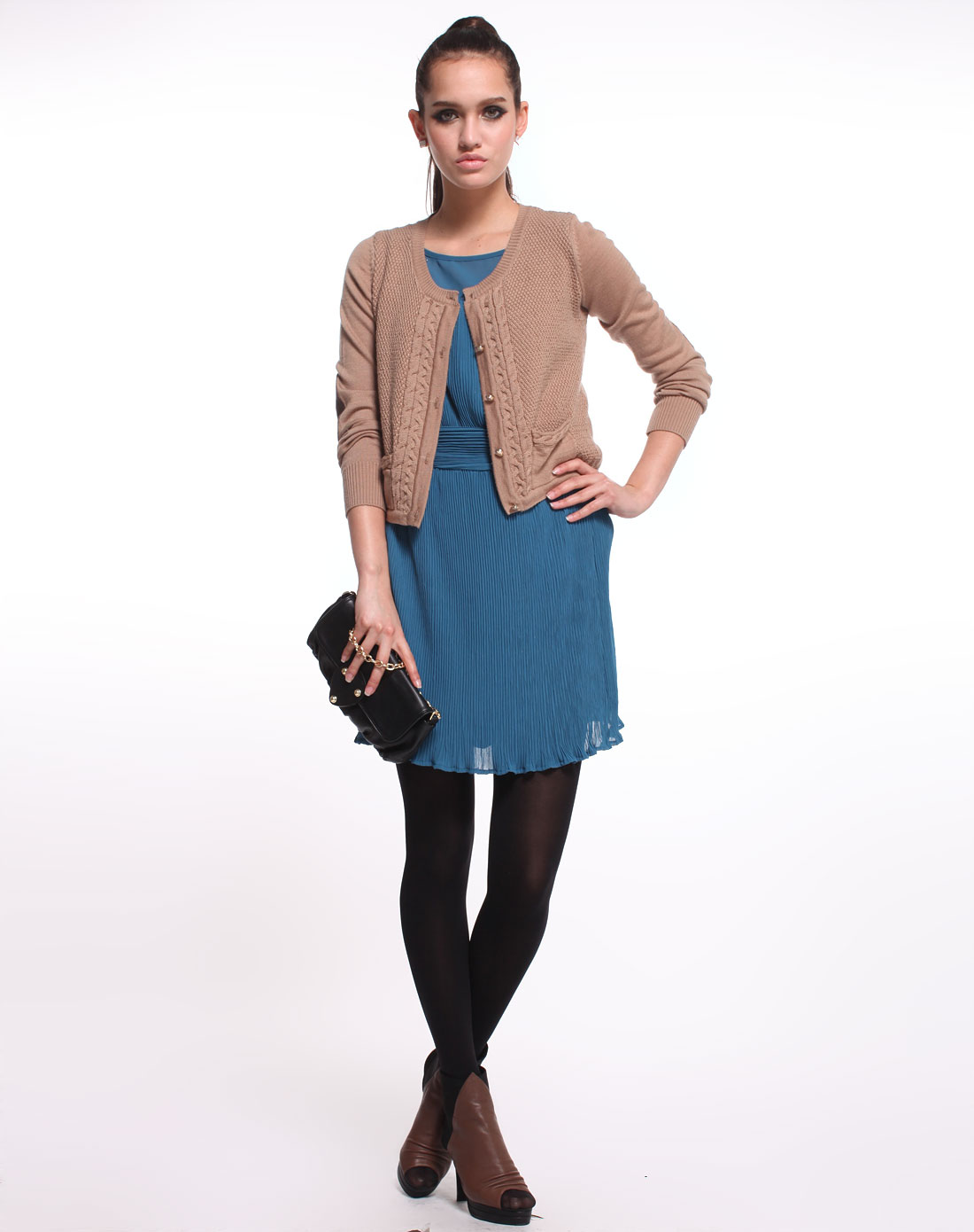 飘蕾PEOLEO中<em>驼色</em>短款长袖<em>针织开衫</em>132070