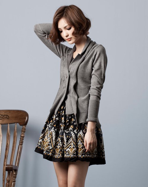 达EUROMODA深灰浪漫冬季西装<em>领针织开衫</em>_