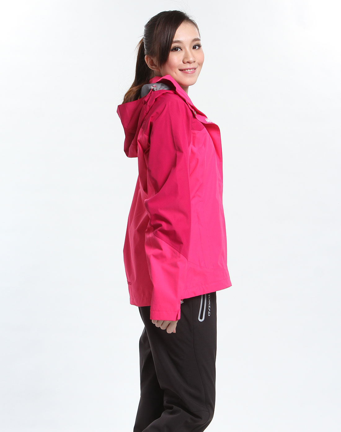 <em>探路者</em>TOREAD男<em>女装</em>女款蔷薇红色连帽长袖