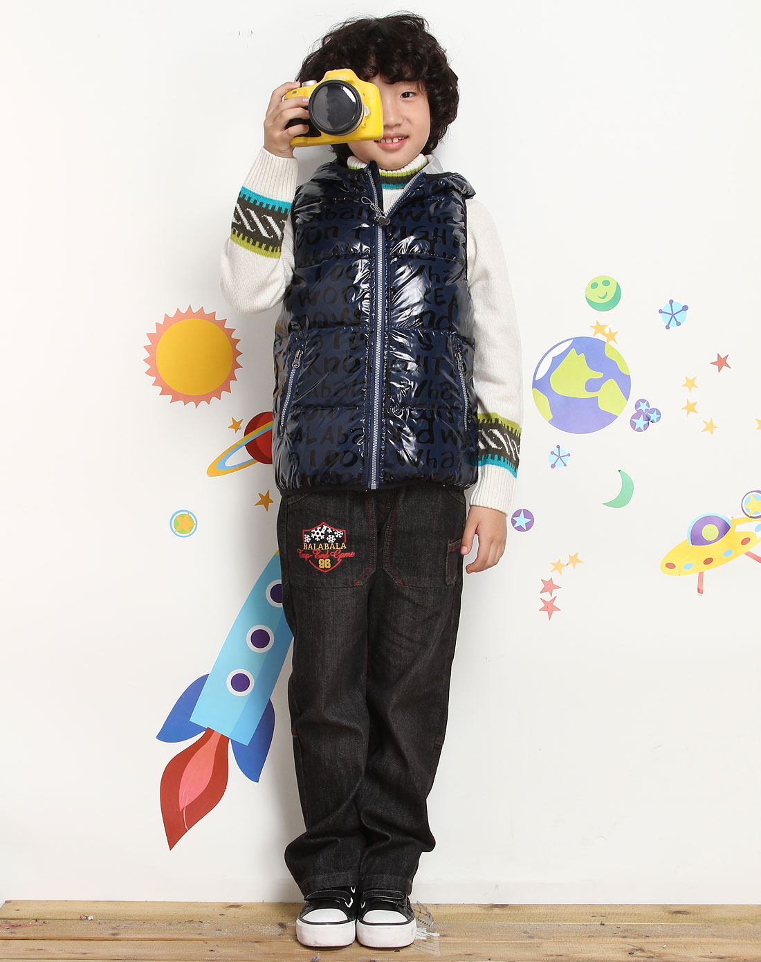 <em>巴拉巴拉balabala男童</em>专场蓝黑色连帽时尚<em>羽绒</em>