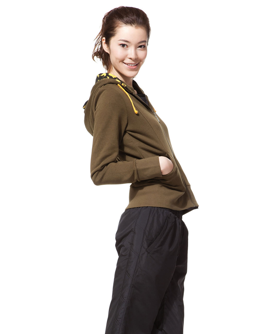 <em>李宁LI-NING</em>男女<em>李宁</em>军事<em>绿色</em>运动生活系列女