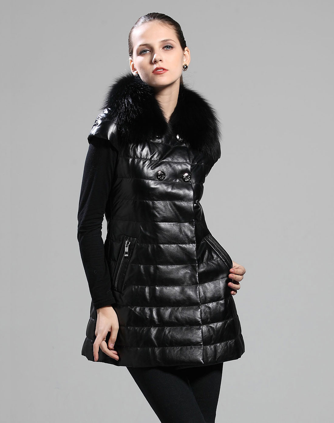黛芙瑞利女款黑色绵羊皮<em>长款羽绒马夹</em>皮衣F1