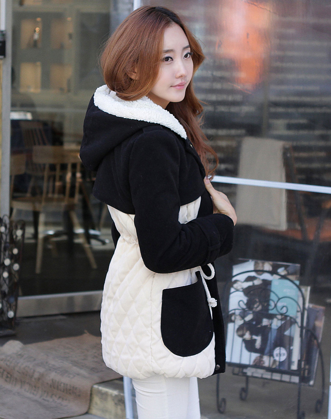 韩都衣舍HSTYLE<em>女款黑色</em>抽绳带帽<em>棉服</em>JP13