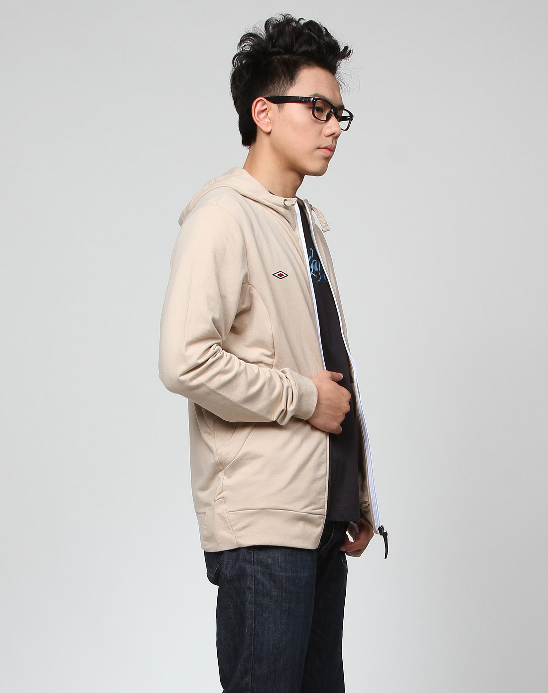 茵宝Umbro<em>男款</em>米灰色连帽<em>长袖针织</em>薄<em>开衫</em>U2