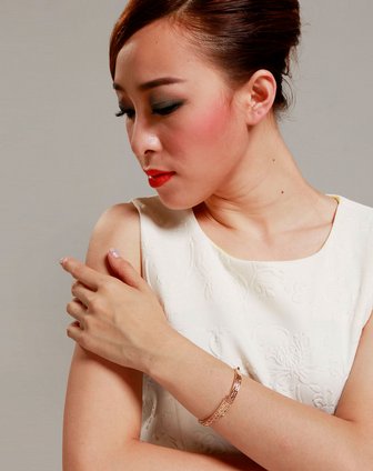 奥莱茵orhine配饰专场<em>女款</em>幻彩<em>施华洛世奇</em>水晶