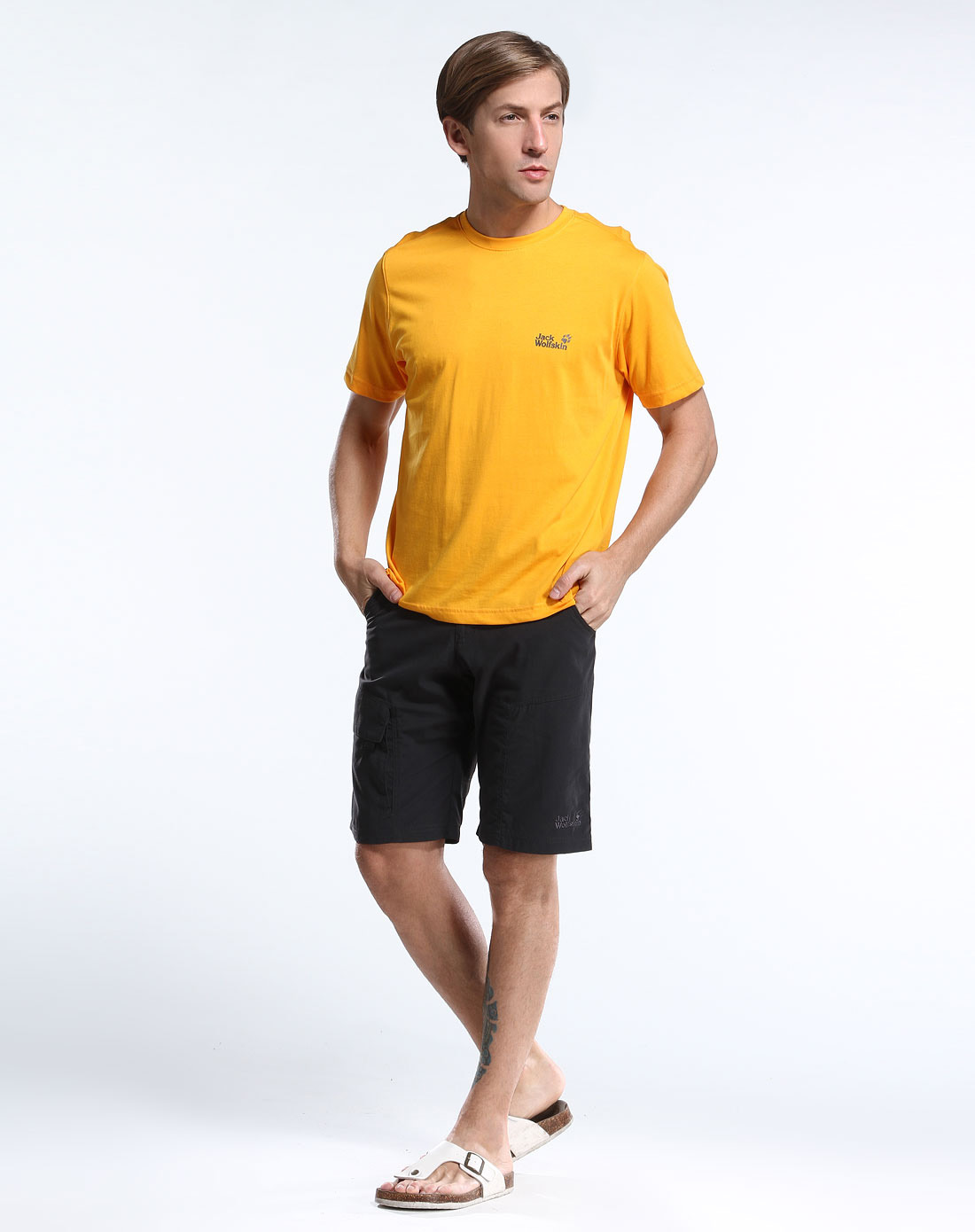 狼爪<em>JackWolfskin</em>户外男<em>女装</em>男款橘黄色舒适休