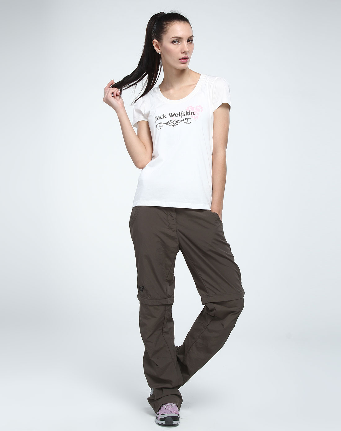 狼爪<em>JackWolfskin</em>户外男<em>女装</em>女款乳白色修身短