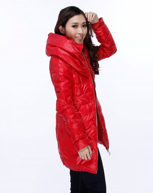 品牌混合专场-8----夜场红贝herebe 大红色堆堆领长袖羽绒服
