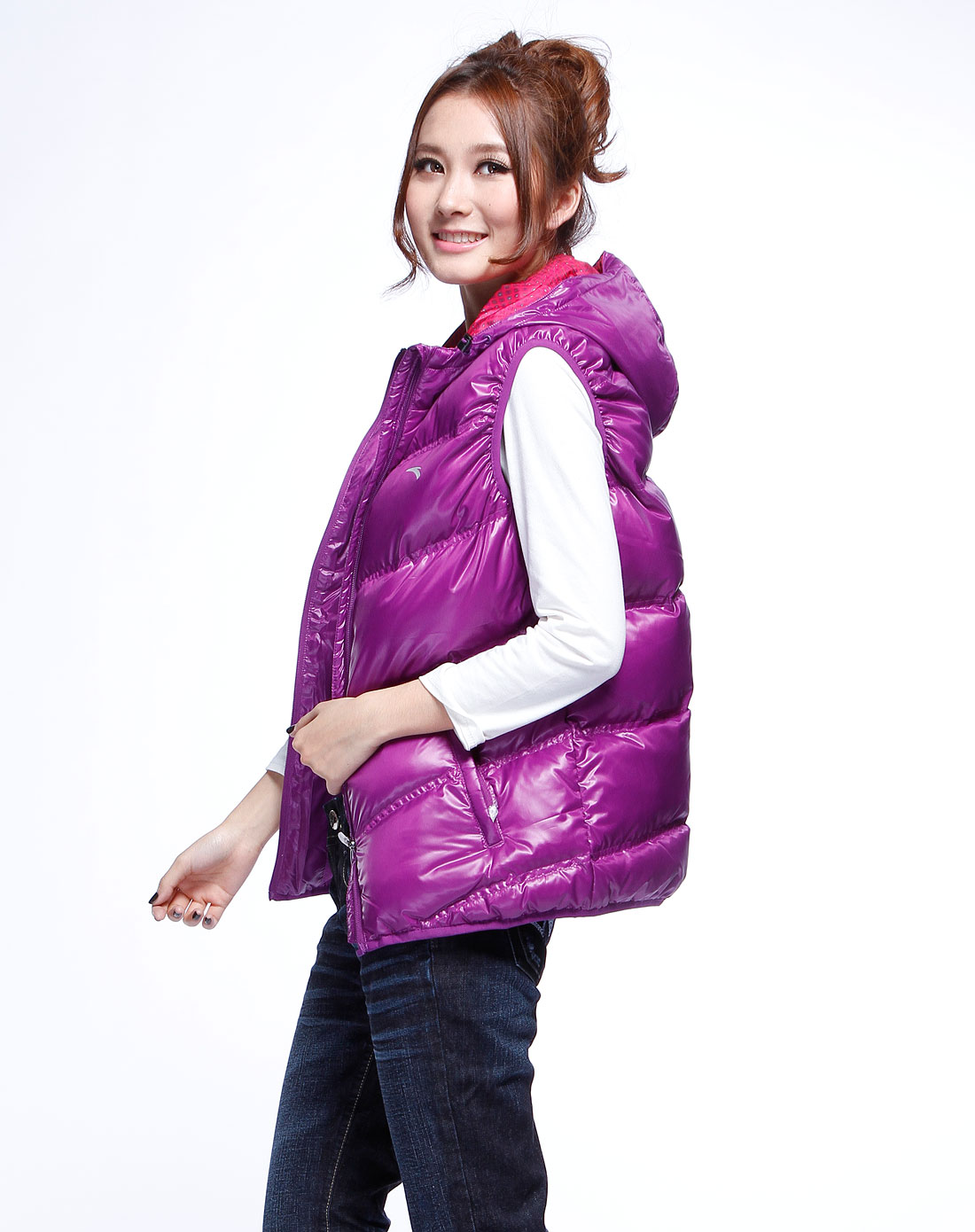 女款黛紫色连帽休闲羽绒马甲