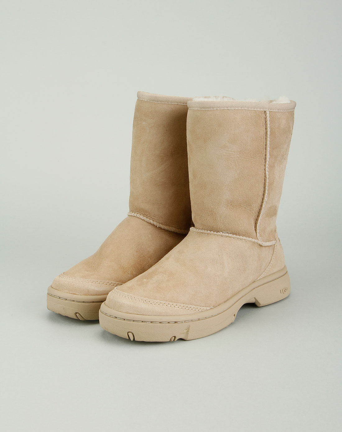 ugg女款浅卡其色休闲雪地短靴