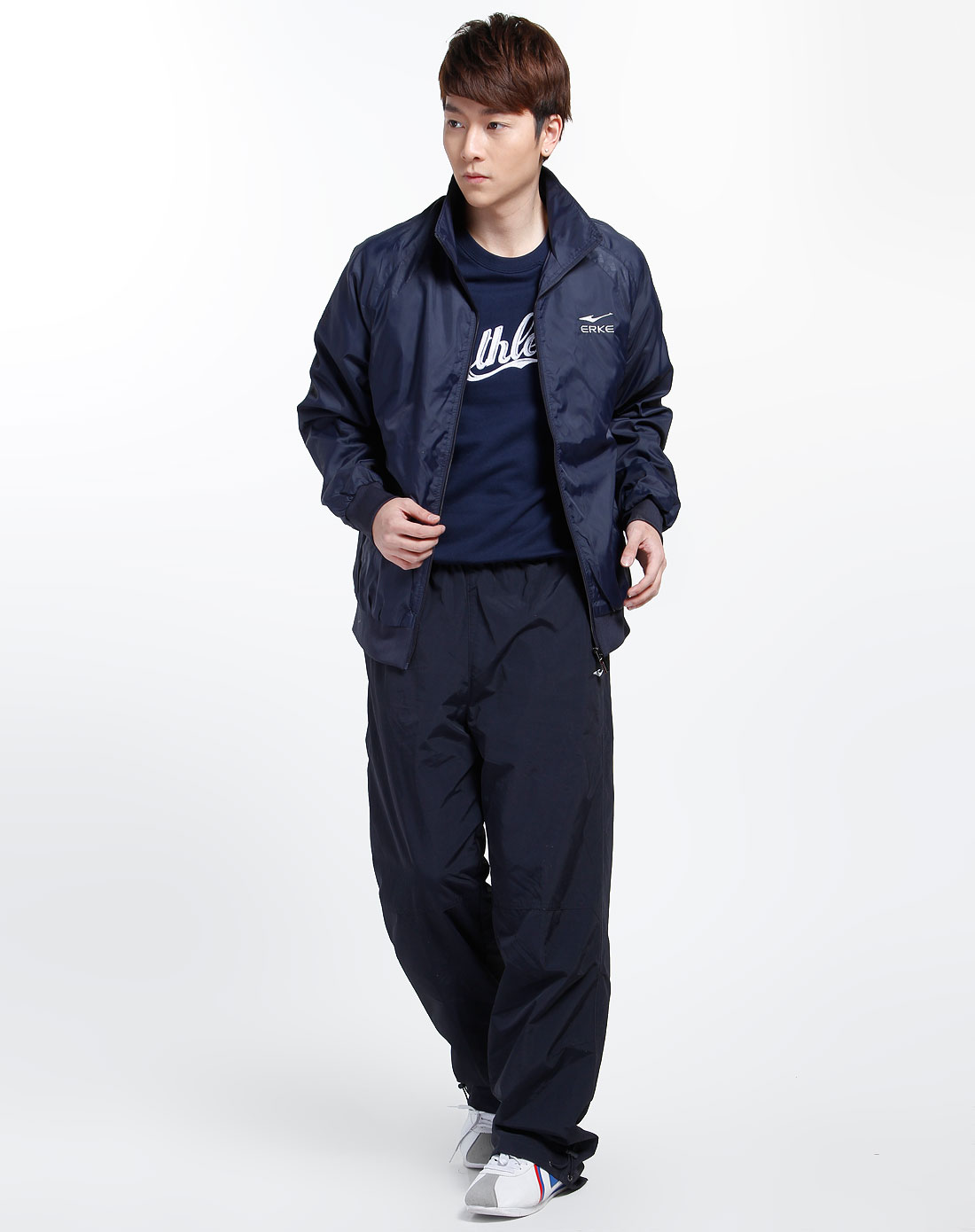 运动休闲库存专场-男士专场鸿星尔克 男款深蓝色翻领长袖外套