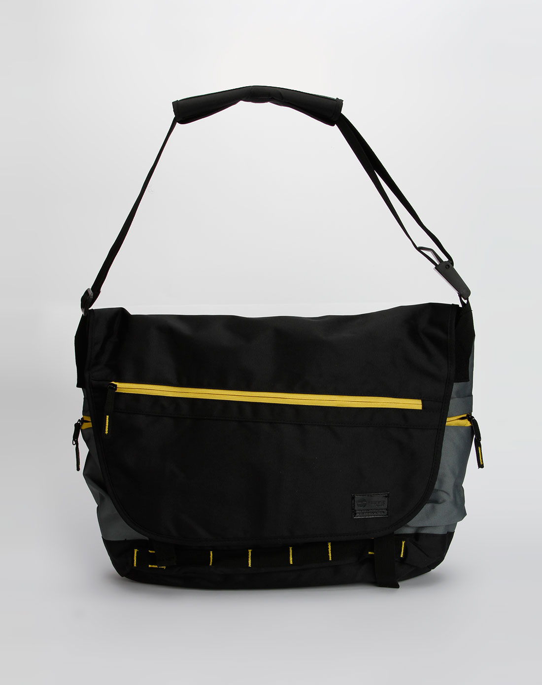 百事pepsi男装专场黑色时尚简约斜挎包