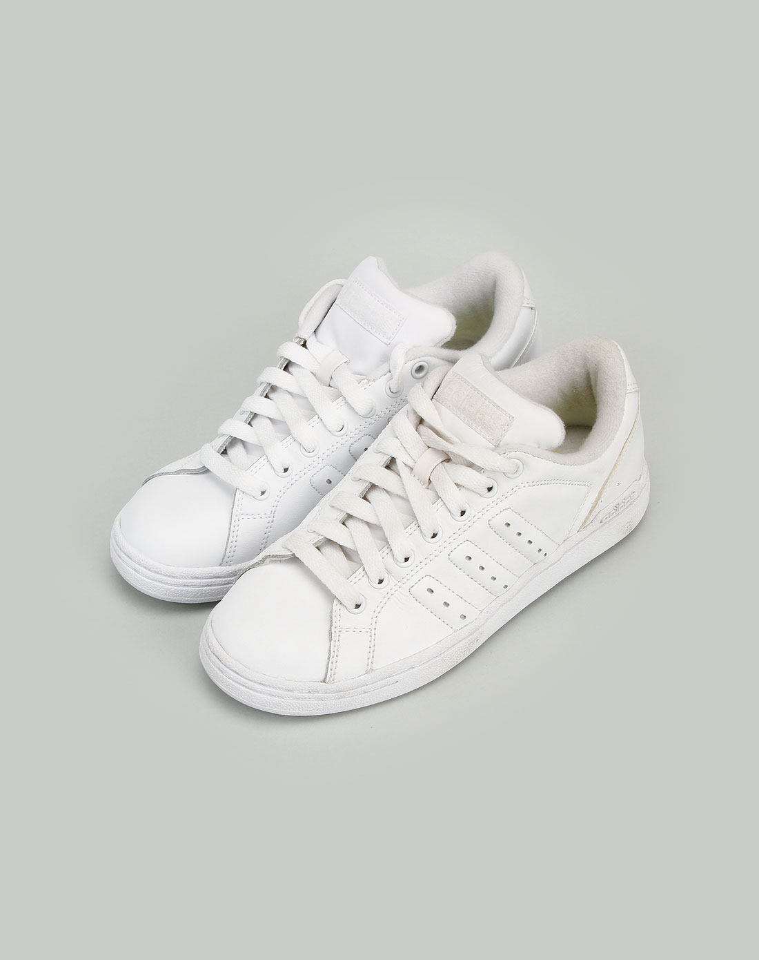 阿迪达斯adidas-女装专场女款白色板鞋