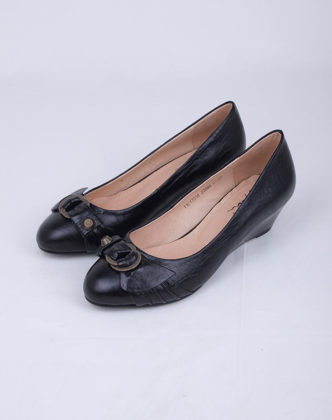 沙驰satchi女款打蜡牛皮鞋子