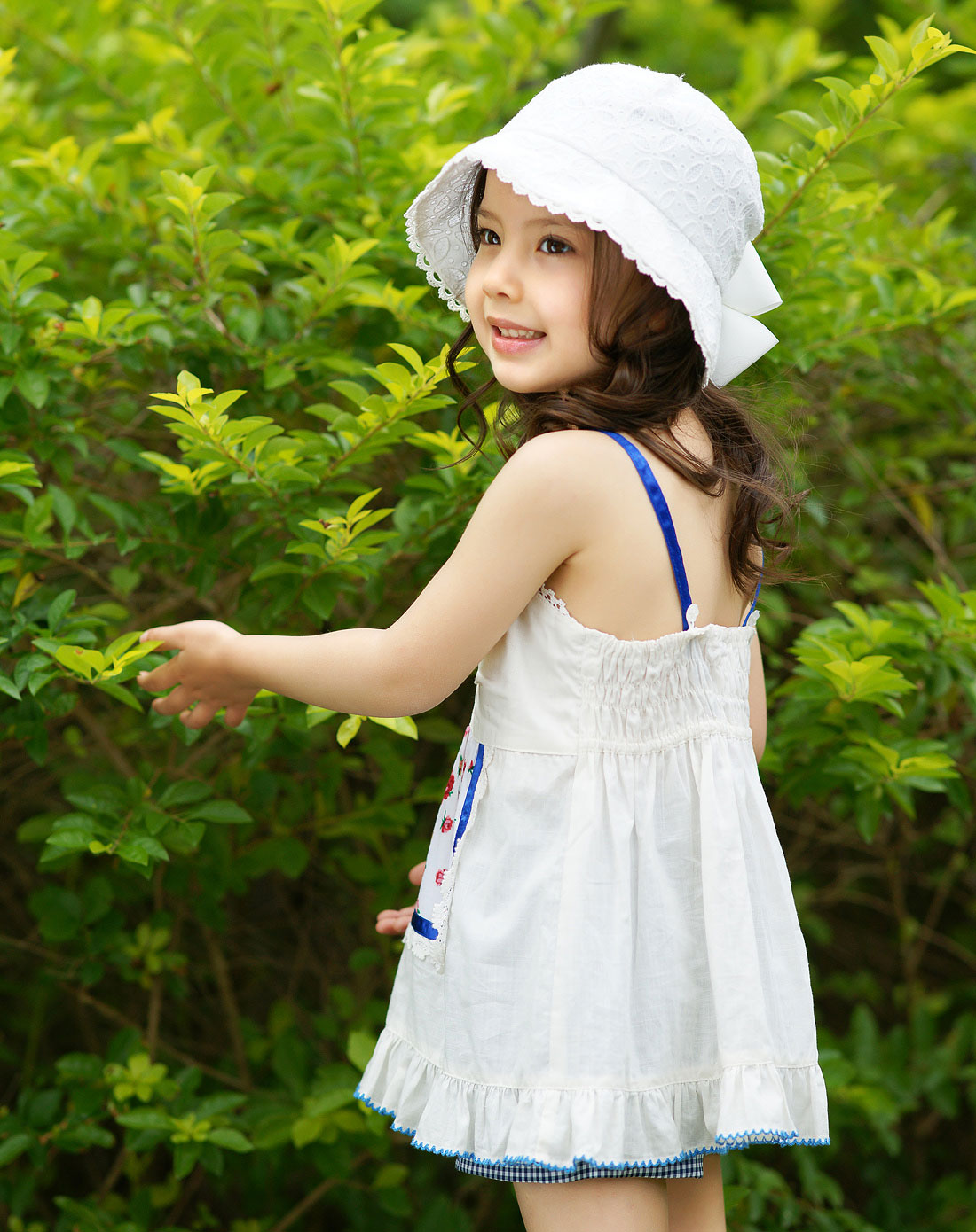 绿盒子greenbox童装专场女童白色韩版吊带裙款儿童连衣裙