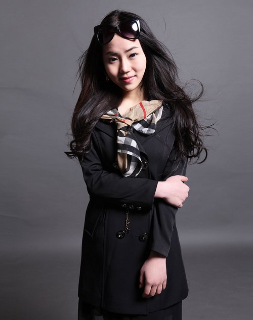 薇薇安vivian女装专场经典双排扣配丝巾风衣
