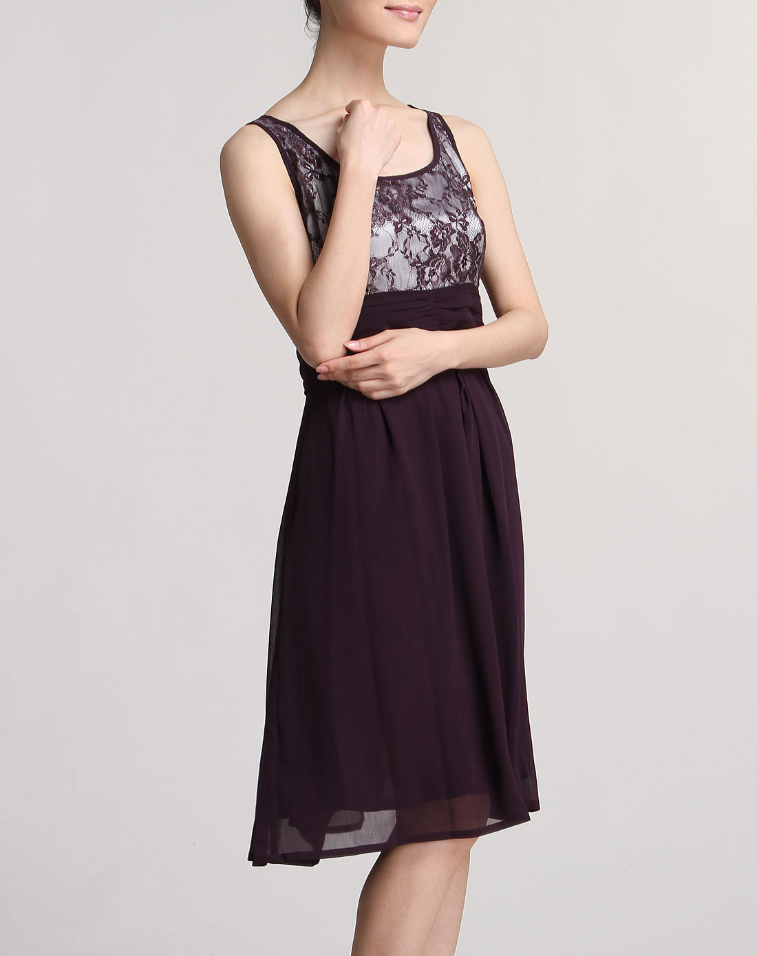 应大yingdak女装专场女款绛紫连衣裙