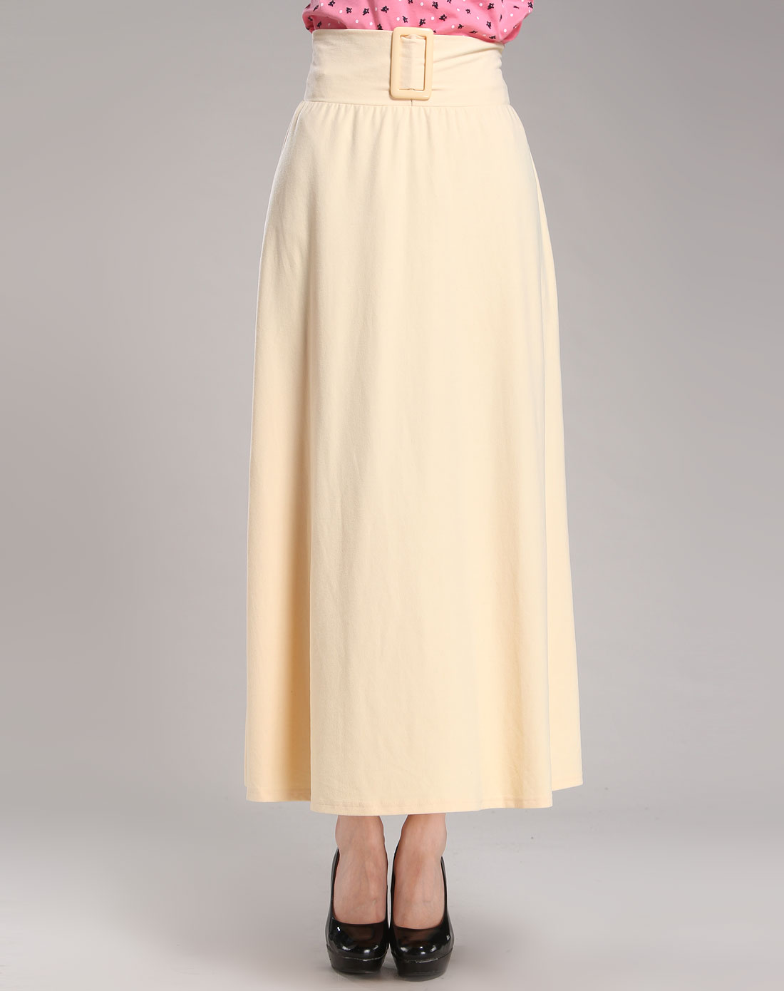 浅黄色时尚休闲长裙