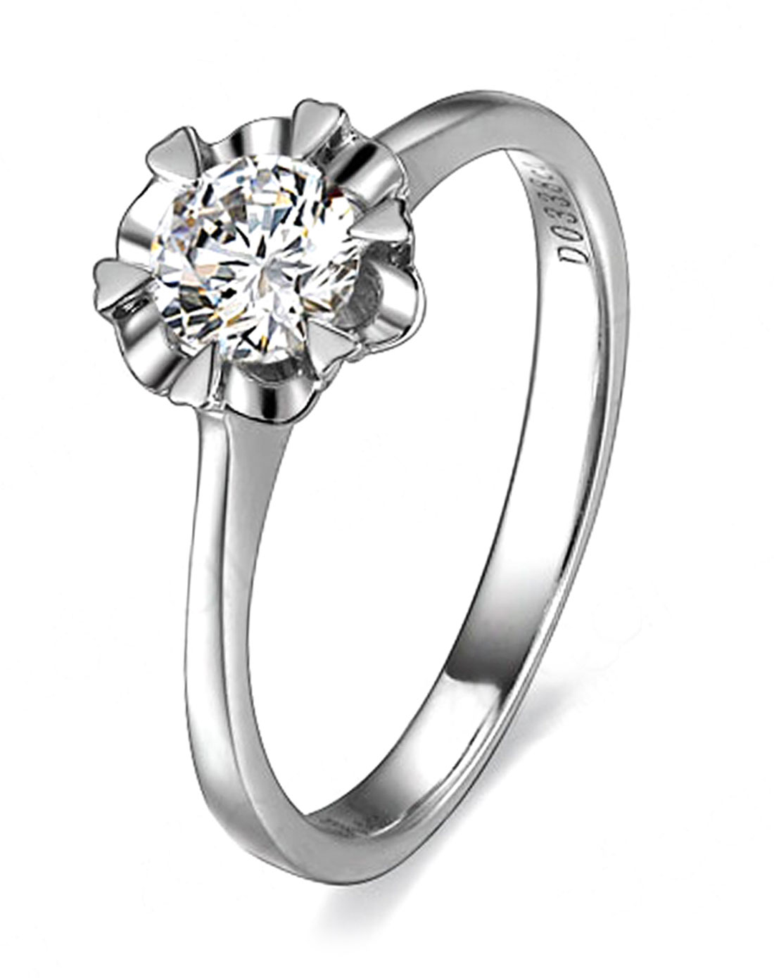 还有一种群镶款式的钻石戒指,这种钻石戒指款式的寓意是爱你就要爱上