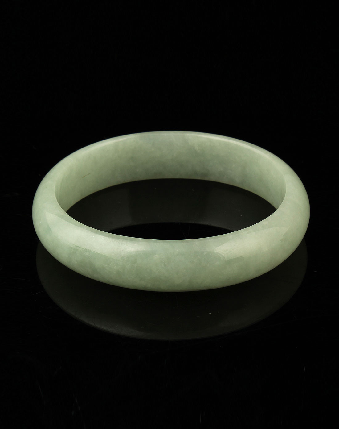 凝萃坊rare贵重专场天然豆青种翡翠贵妃镯02