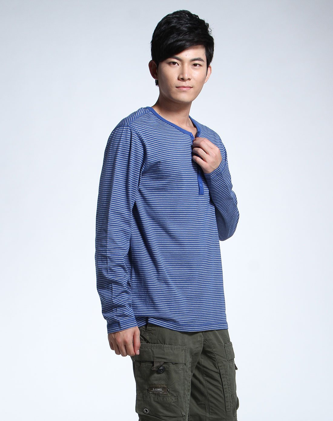 彩蓝色条纹长袖t恤