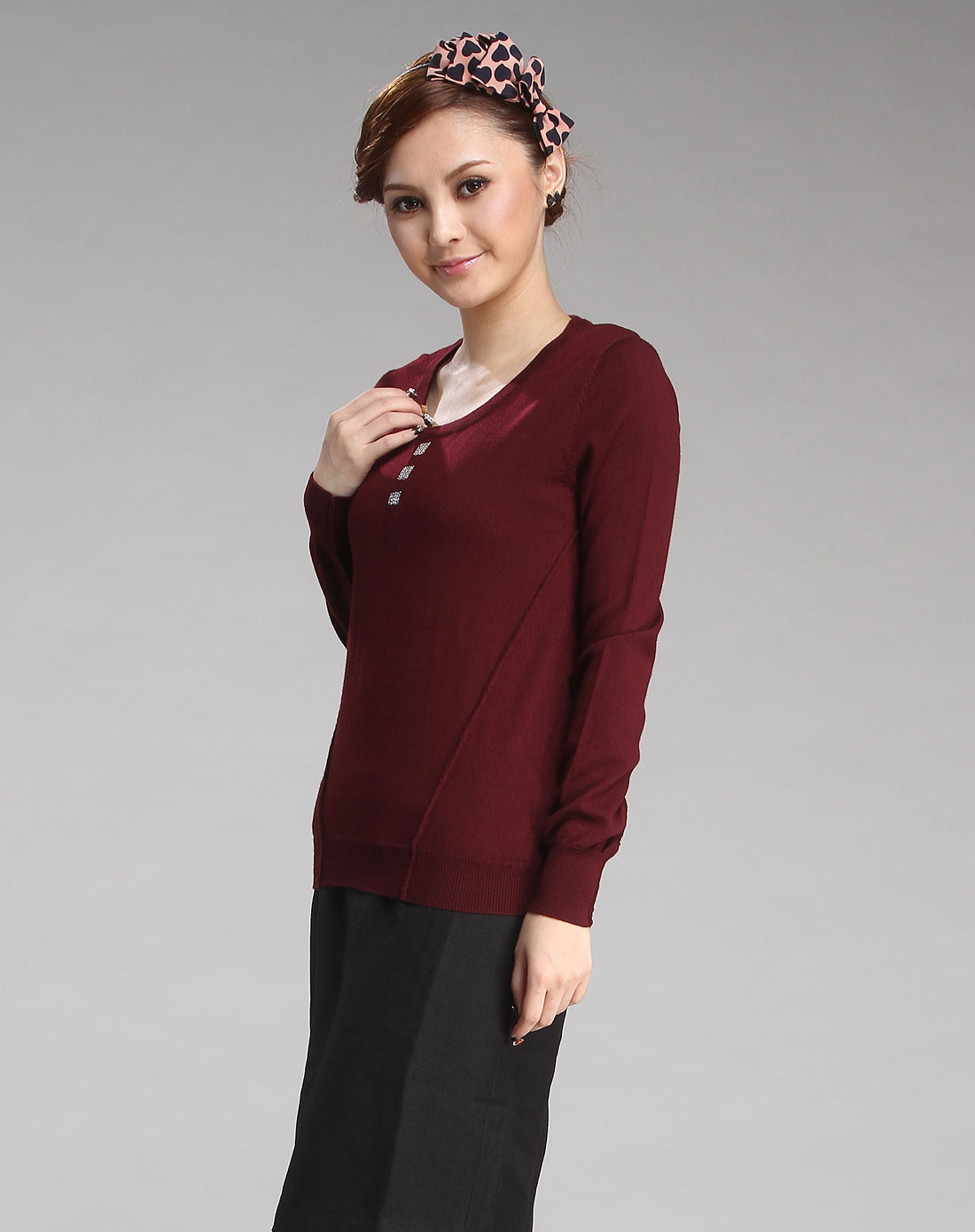 女款枣红色套头毛衫