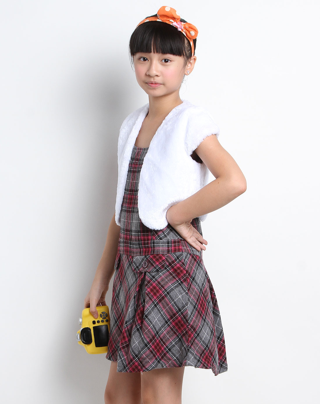 女童白色毛绒背心