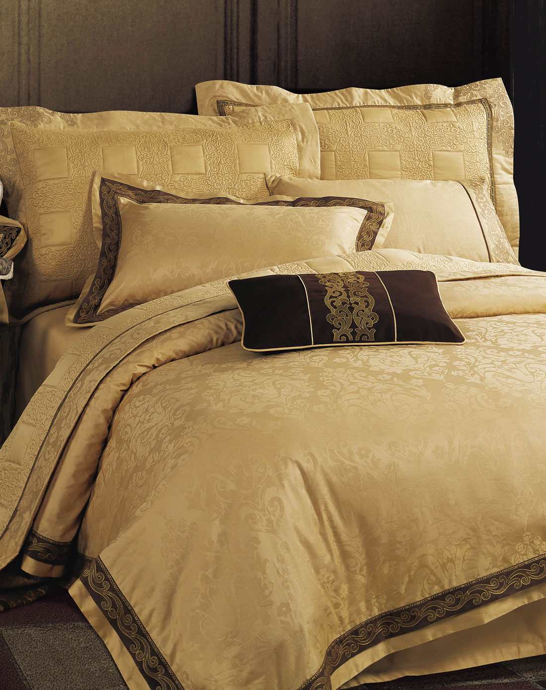 毕加索picasso家纺专场-1.8米提花费列罗(咖)四件套