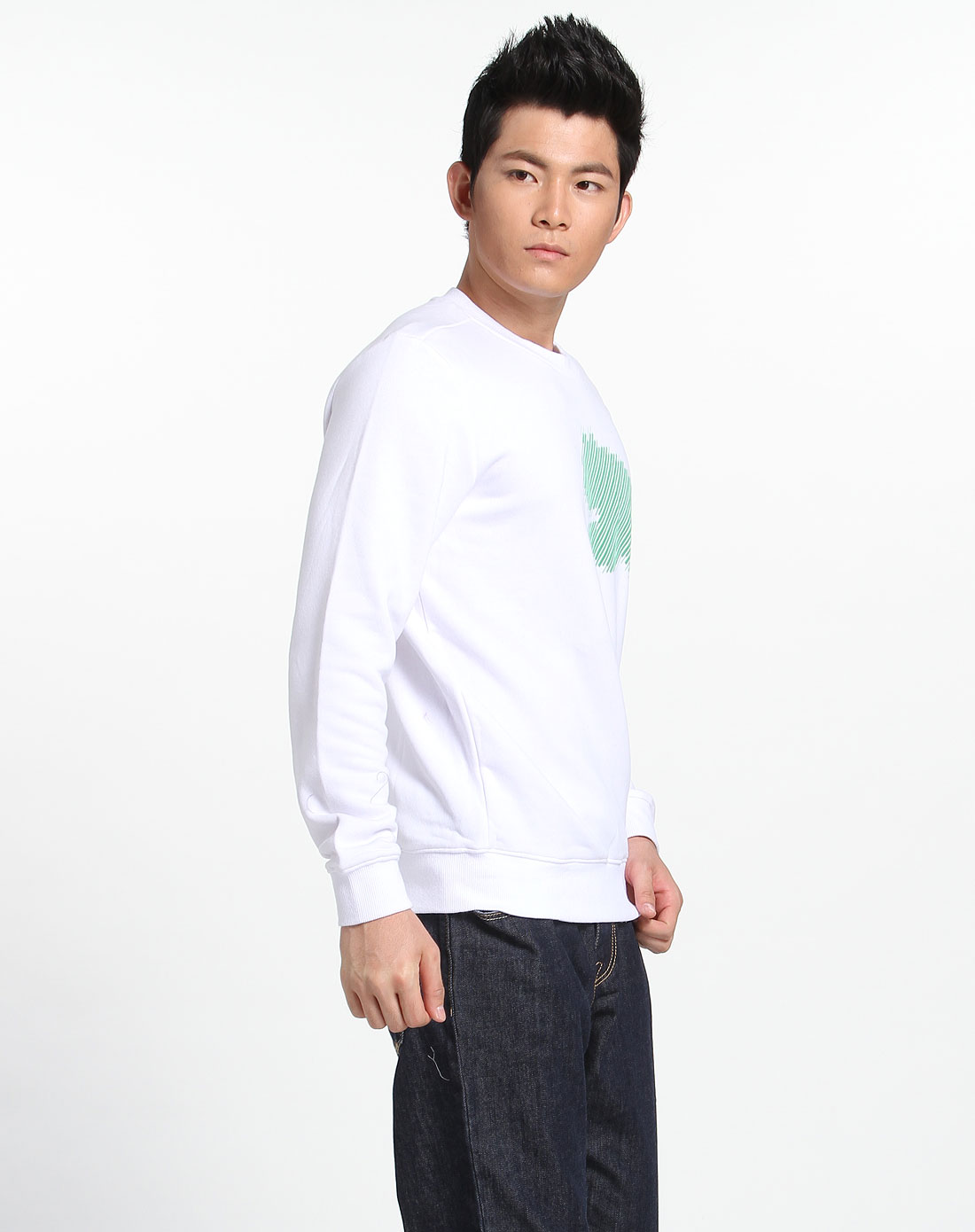 白色圆领长袖t恤