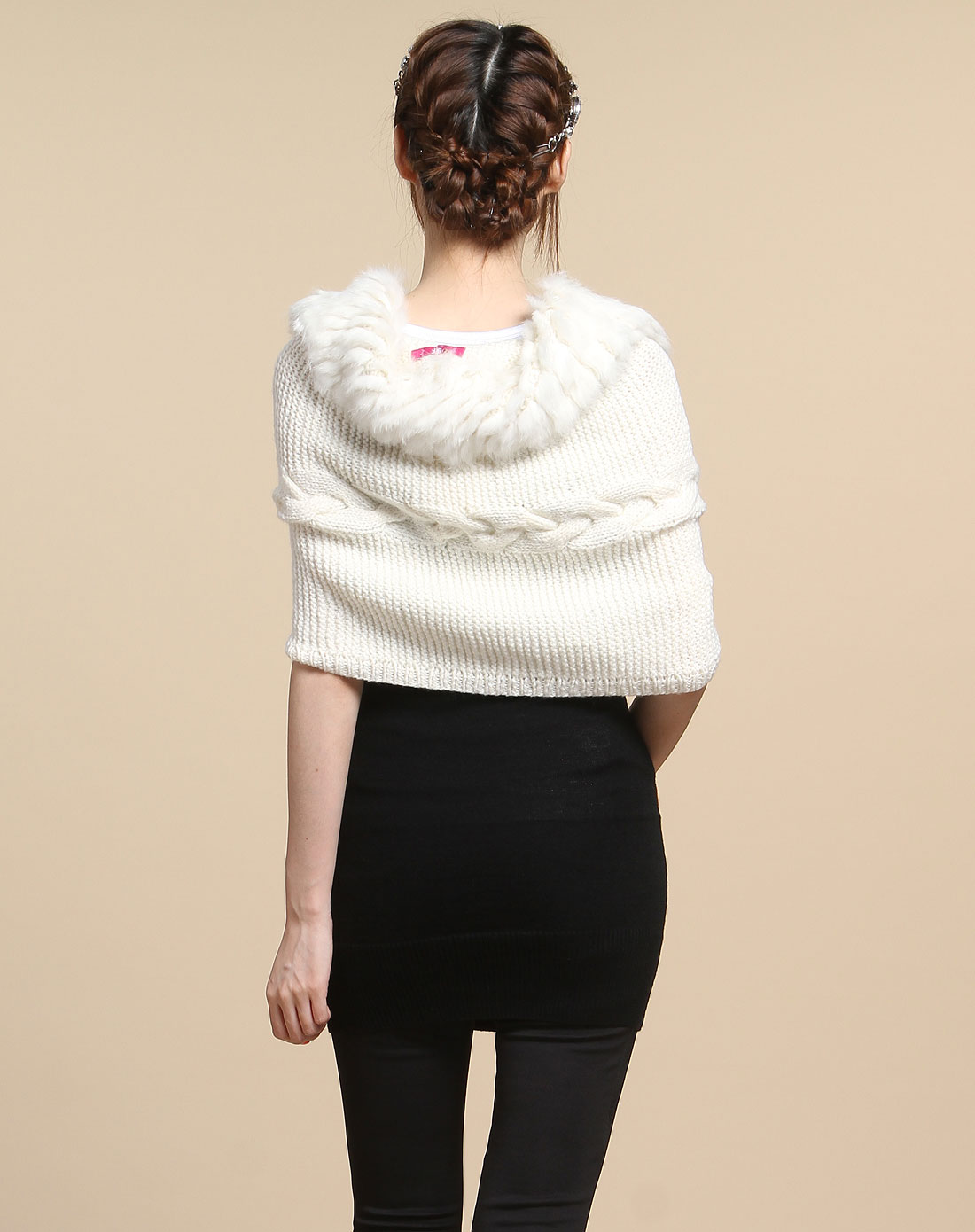 米白色毛毛时尚披肩针织衫