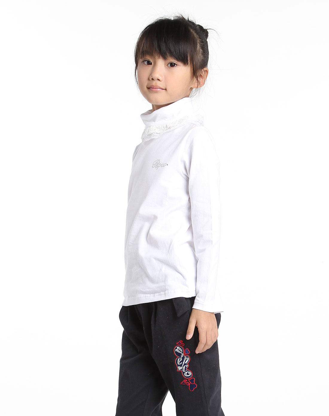 女童白色高领时尚长袖t恤