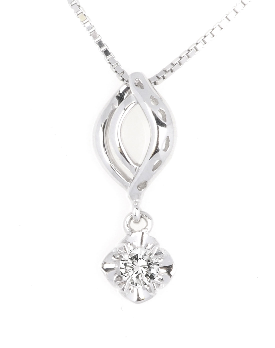 爱亿生18k金钻石吊坠知心爱人(附证书赠925银项链)