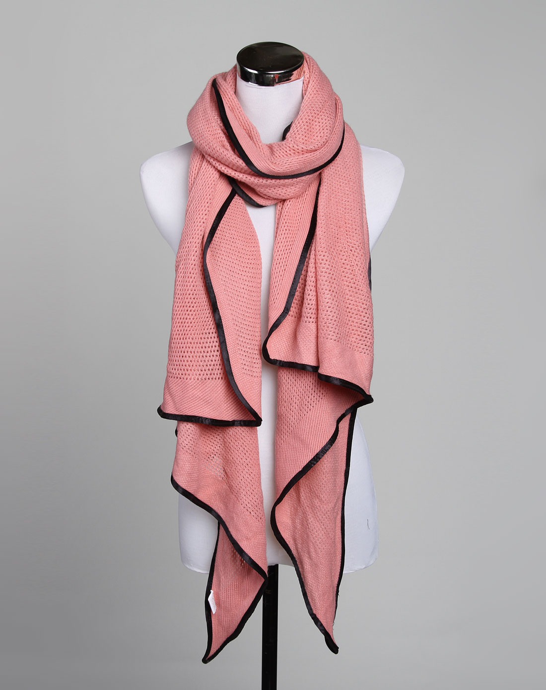 粉色底包边腈纶围巾