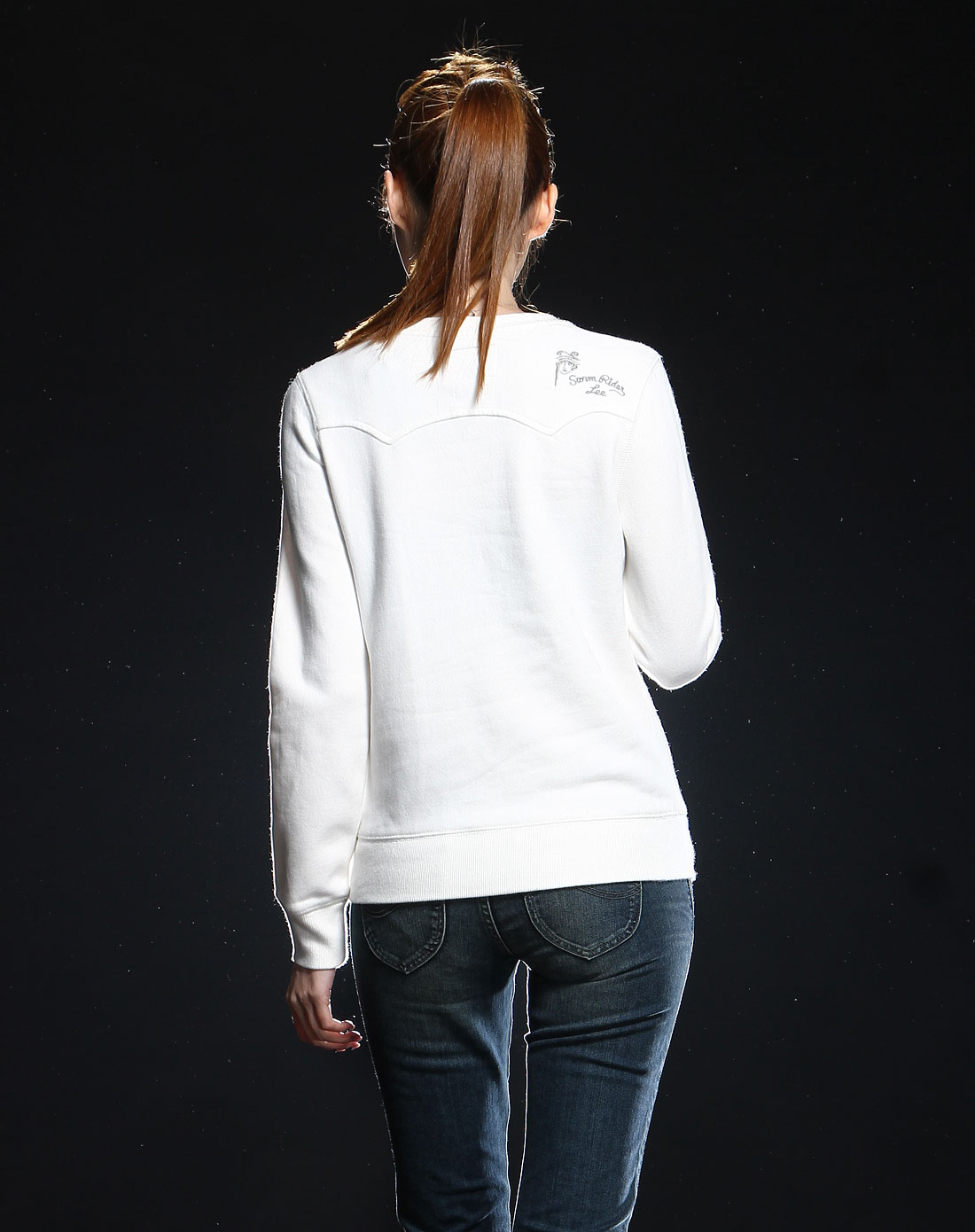 白色印花时尚长袖卫衣