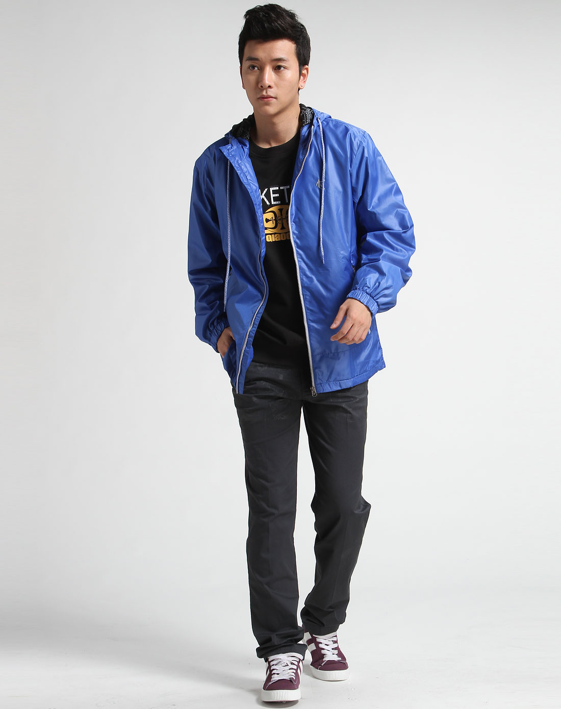 男款蓝色时尚连帽长袖风衣