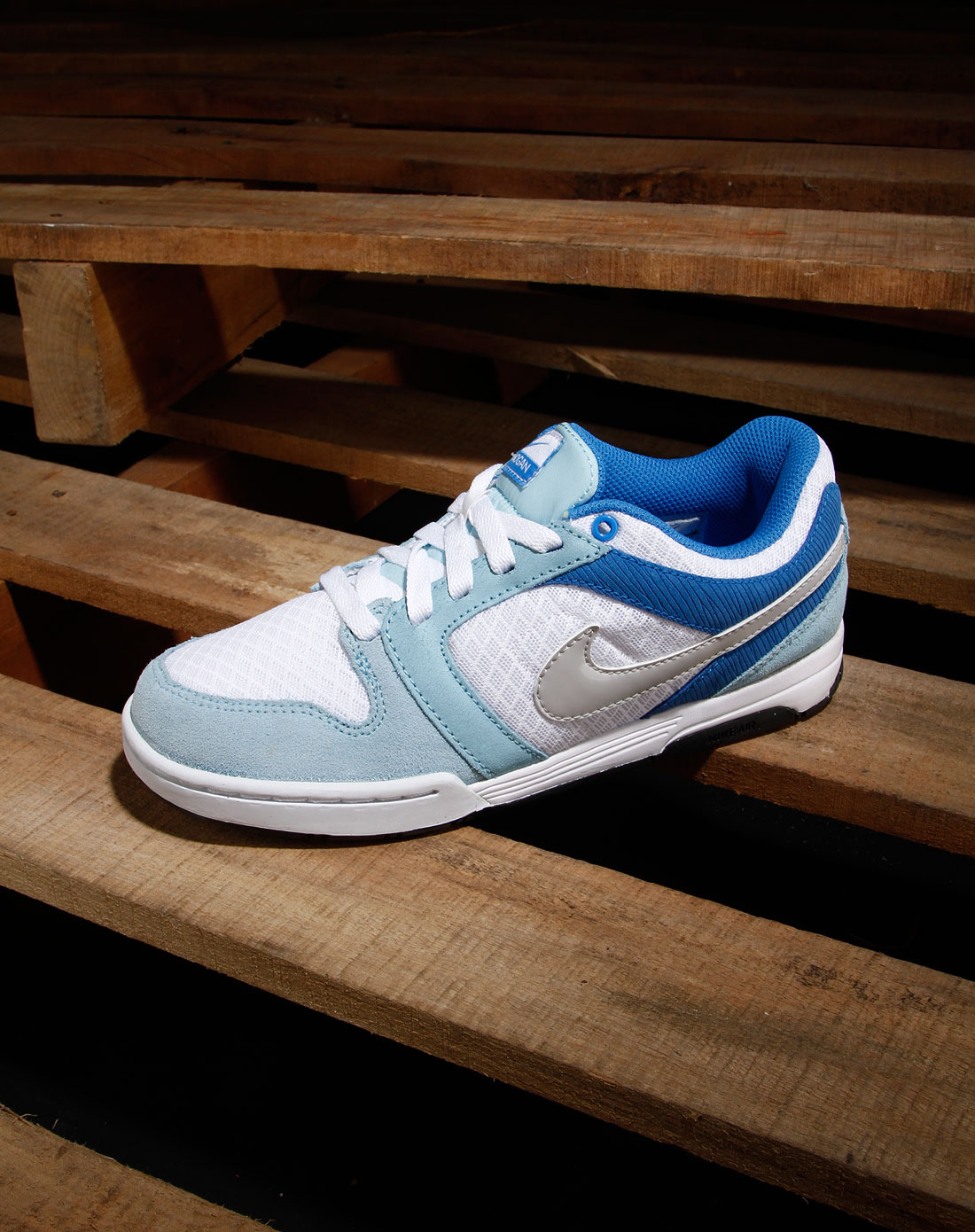 耐克nike女装专场-女款海贝蓝/白色绑带时尚滑板运动鞋