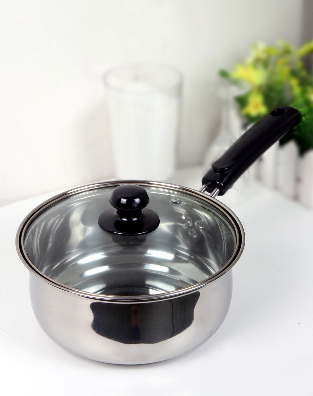 亮银色不锈钢优质单柄锅