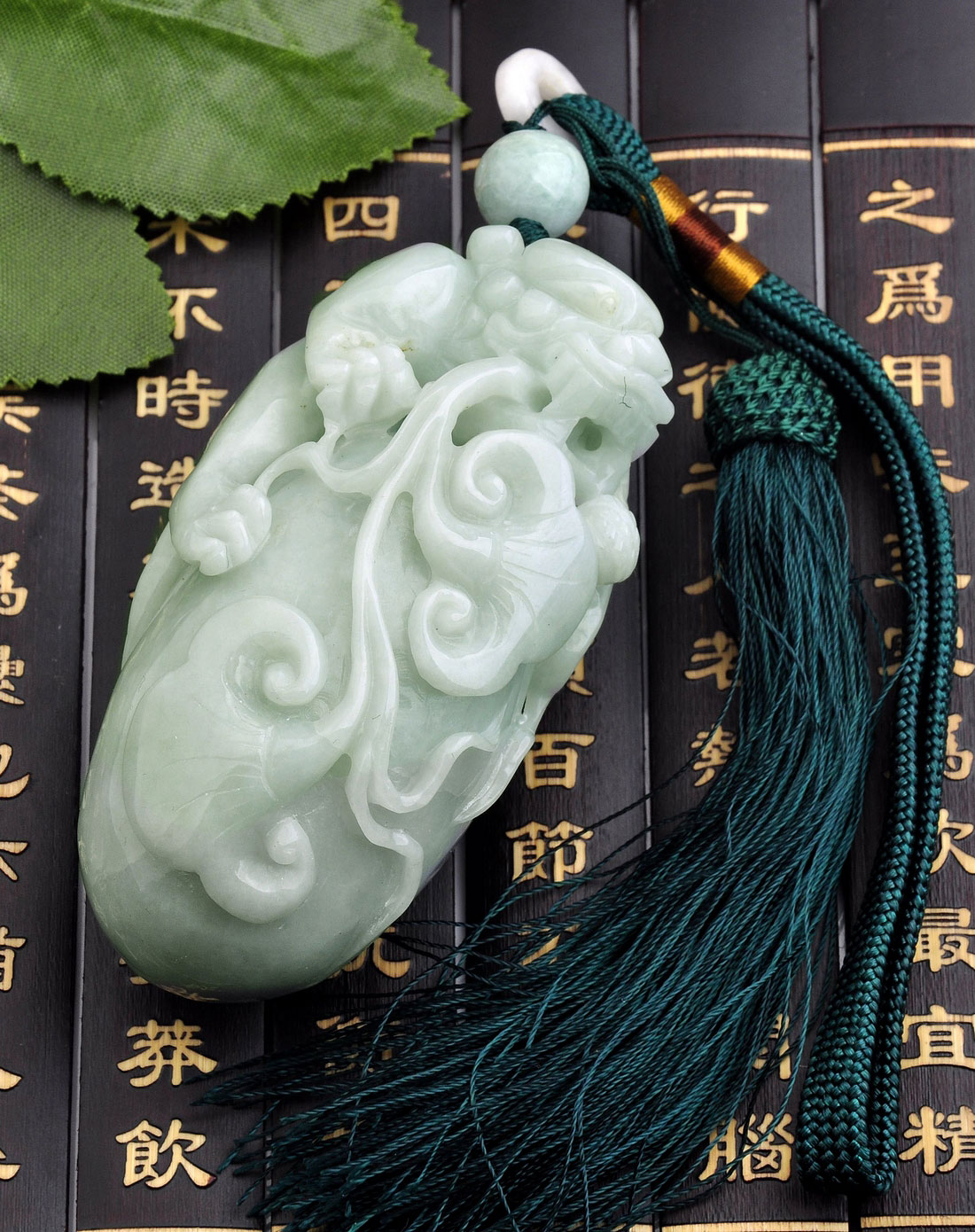 a货翡翠手把件万事如意(附证书)