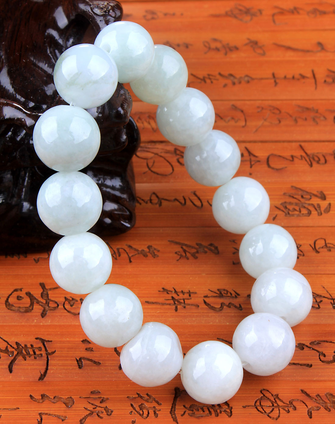 天然翡翠a货豆种手链(权威认证)