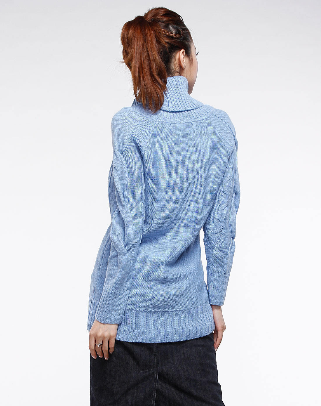 艾金诺uss azino女装专场浅蓝色织花高领长袖毛衣