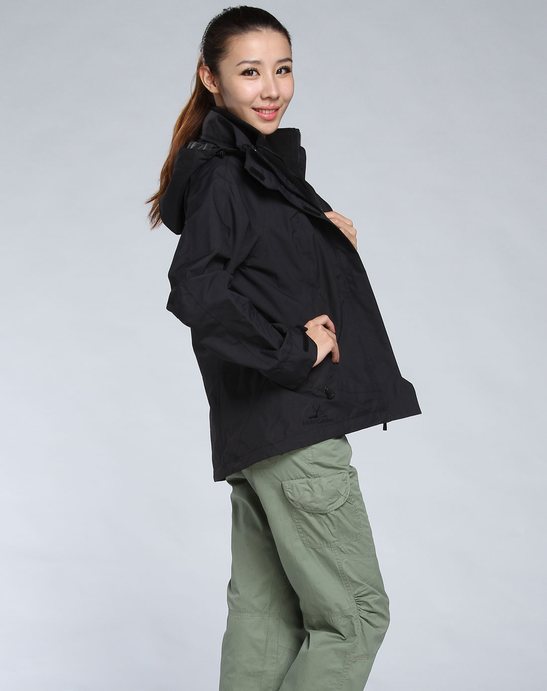 牧高笛mobigarden-女装专场黑色简约长袖外套